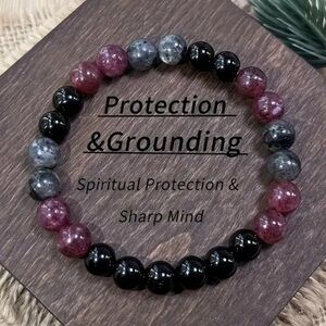 💎4/$20💎Garnet,Obsidian and Labradorite Beaded Bracelet